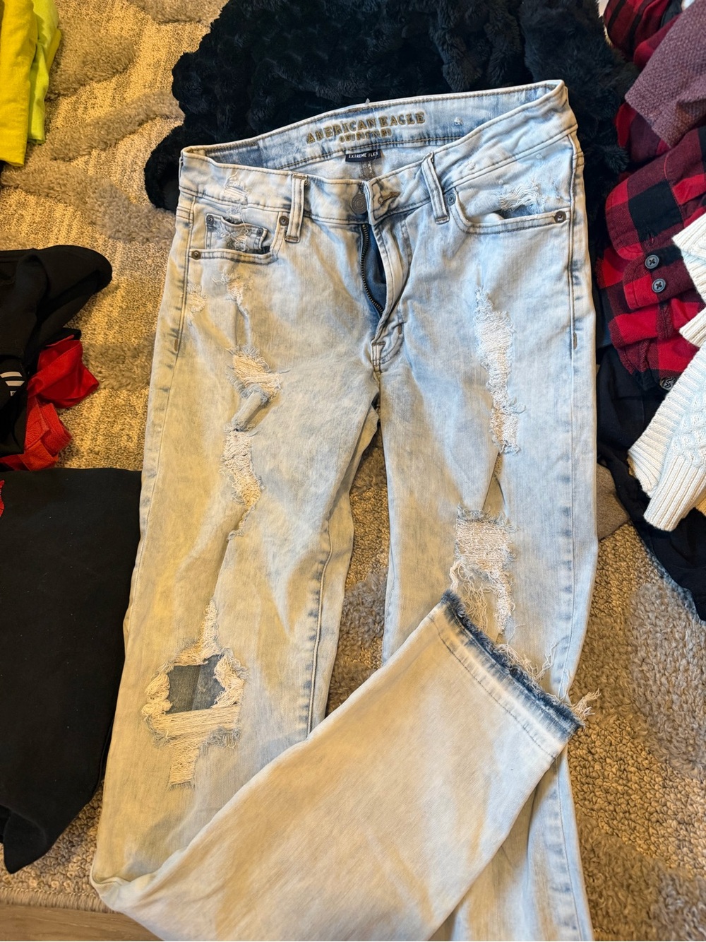 American Eagle Outfitters Light Blue Distressed Skinny Jeans